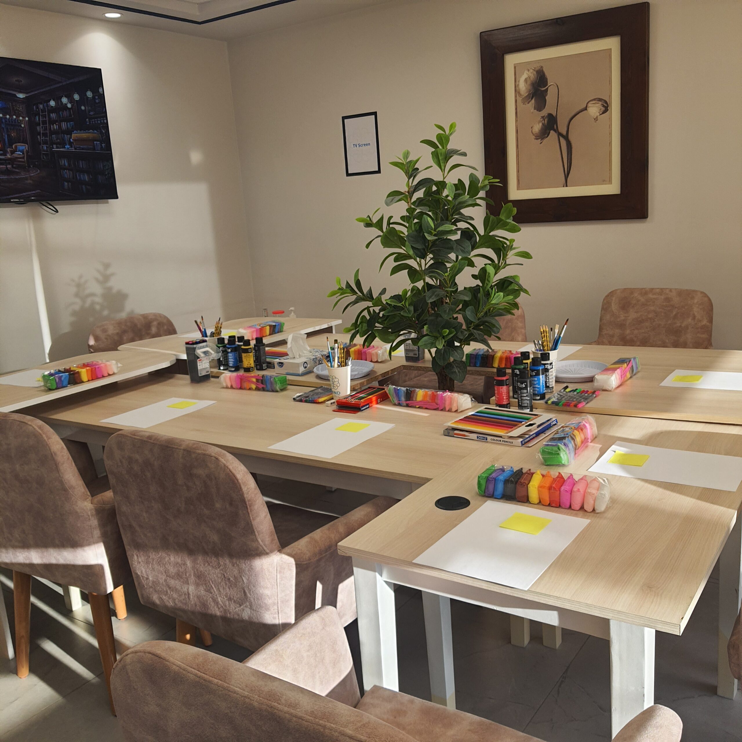Art Therapy Session — Mind Clinic Group, Amman